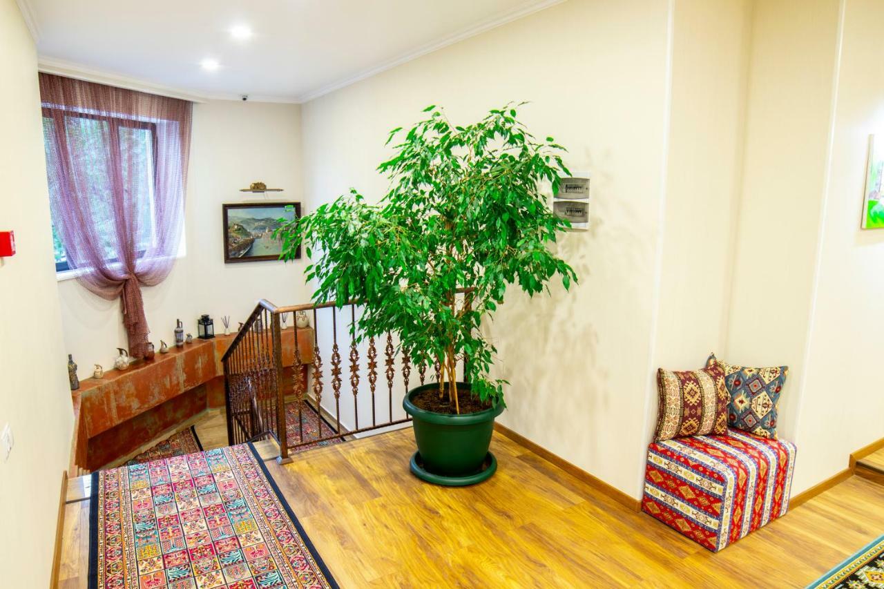 Irmisa Hotel Tbilisi Ngoại thất bức ảnh